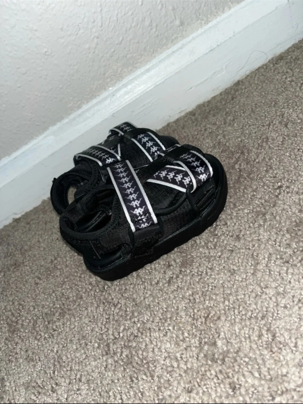 Kids Black & White Strap kappa sandals